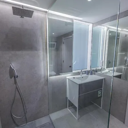 Sea Breeze Iii Apartment