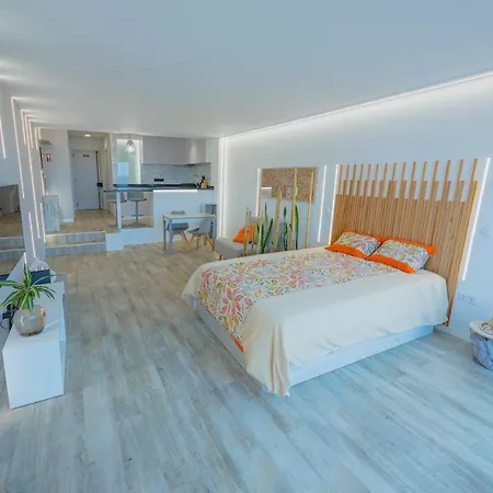 Sea Breeze Iii דירה *